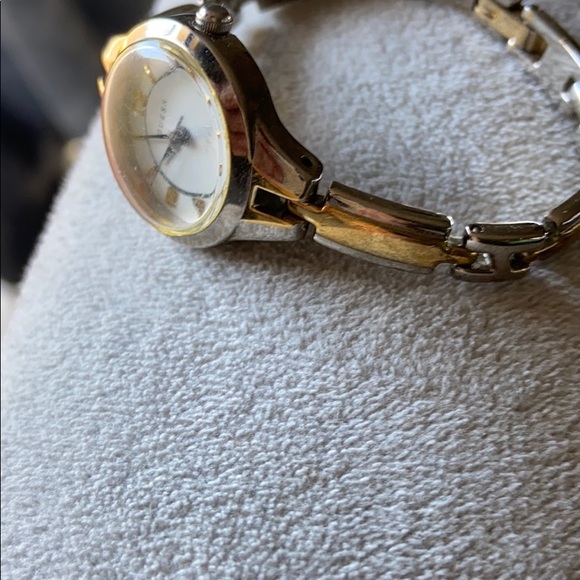 GUESS TWO TONE PETITE WATCH - Picture 3 of 7